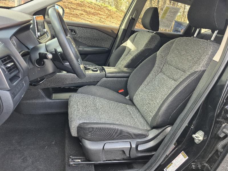 Nissan Rogue Sport  2021