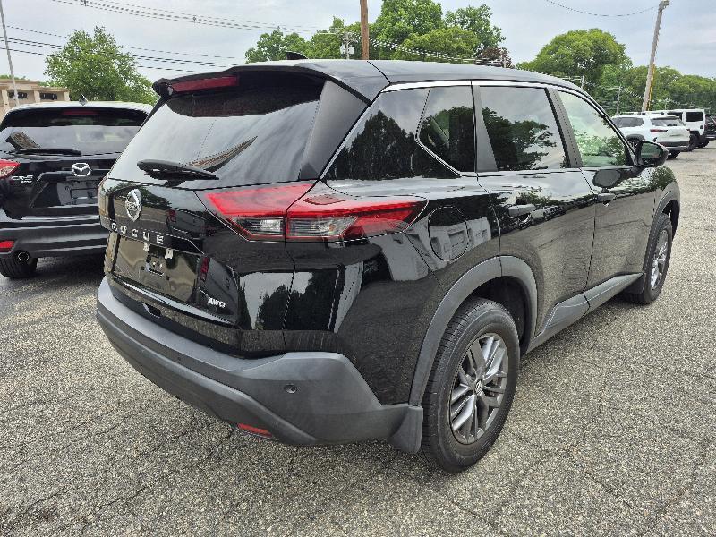 Nissan Rogue Sport  2021