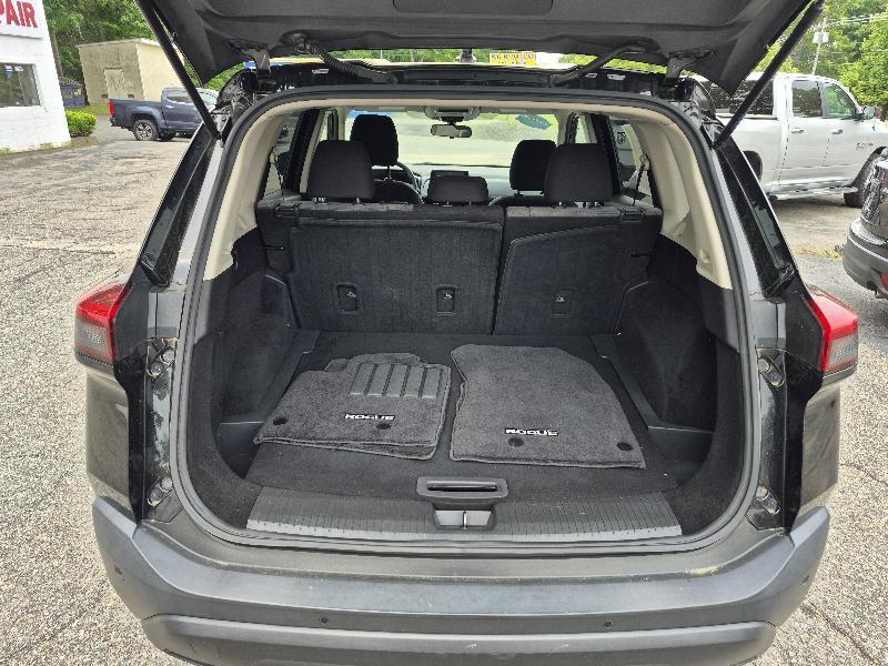 Nissan Rogue Sport  2021