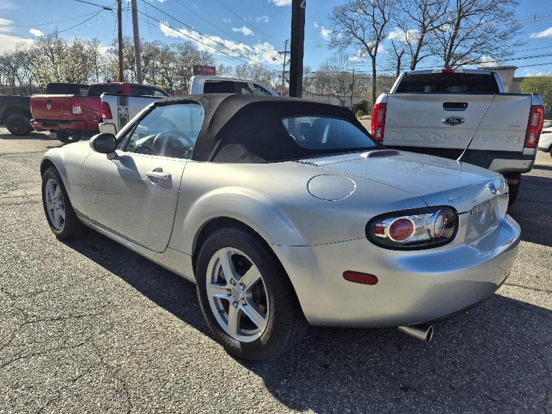 Mazda MX-5 Miata  2008