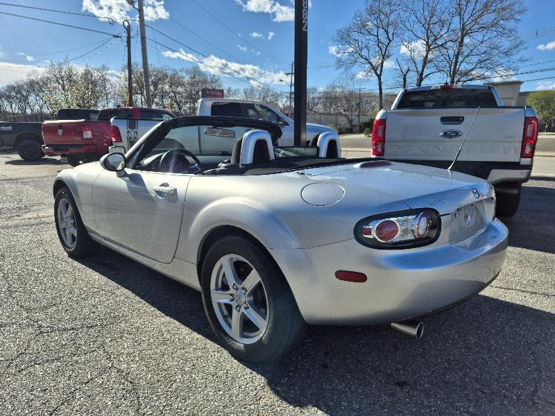 Mazda MX-5 Miata  2008