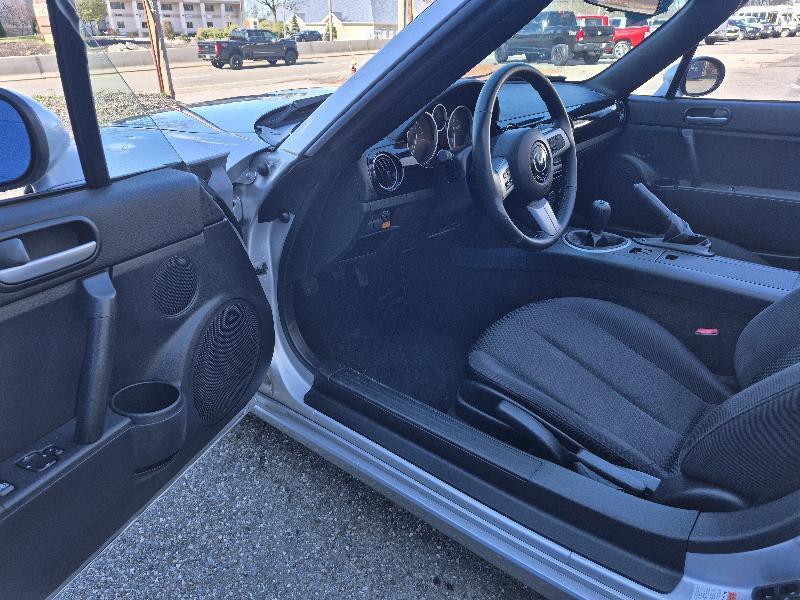 Mazda MX-5 Miata  2008