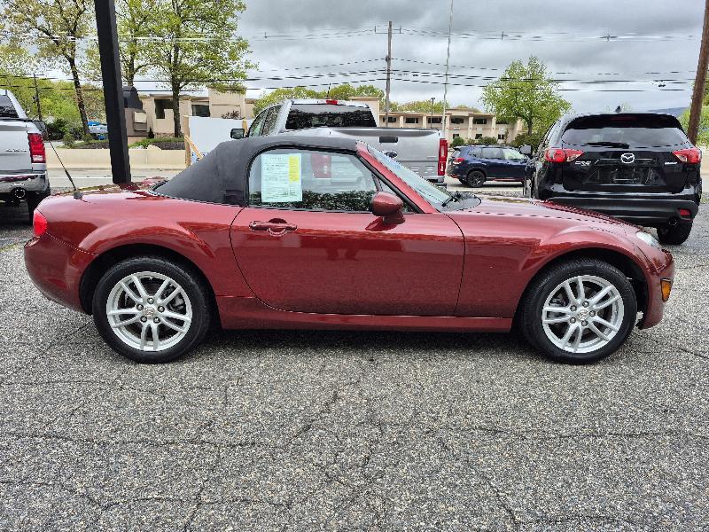 Mazda MX-5 Miata  2011