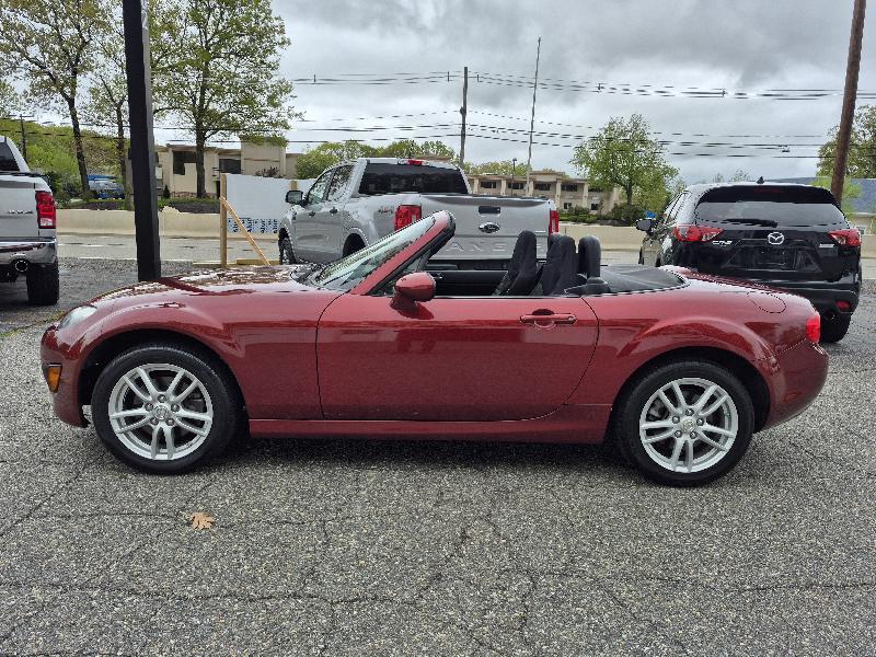Mazda MX-5 Miata  2011