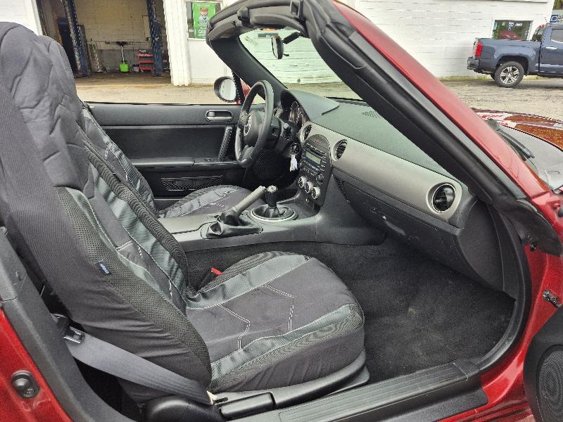 Mazda MX-5 Miata  2011