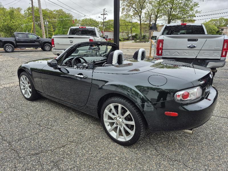 Mazda MX-5 Miata Touring Power Retractable Hardtop 2008