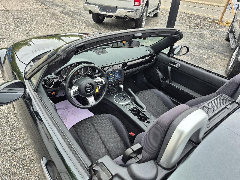 Mazda MX-5 Miata Touring Power Retractable Hardtop 2008