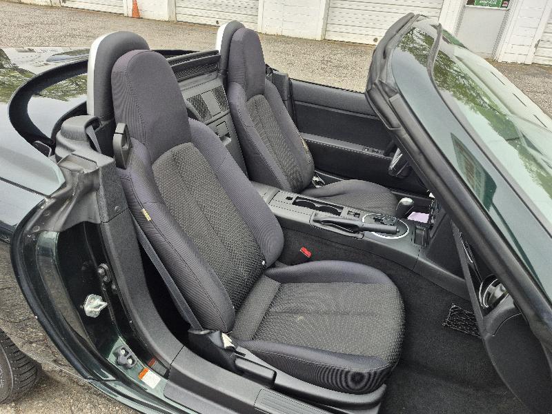 Mazda MX-5 Miata Touring Power Retractable Hardtop 2008