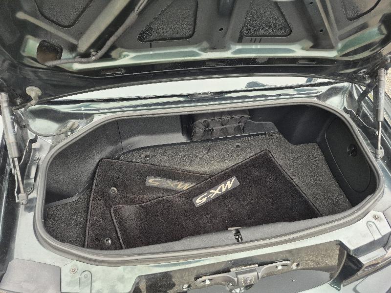Mazda MX-5 Miata Touring Power Retractable Hardtop 2008
