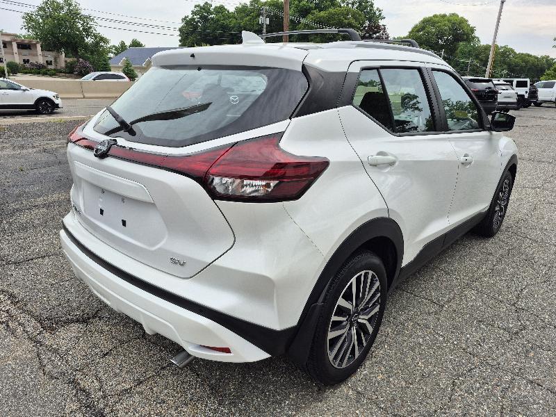 Nissan Kicks  2023