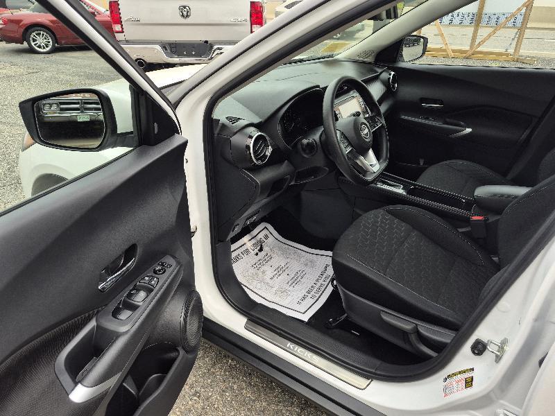 Nissan Kicks  2023