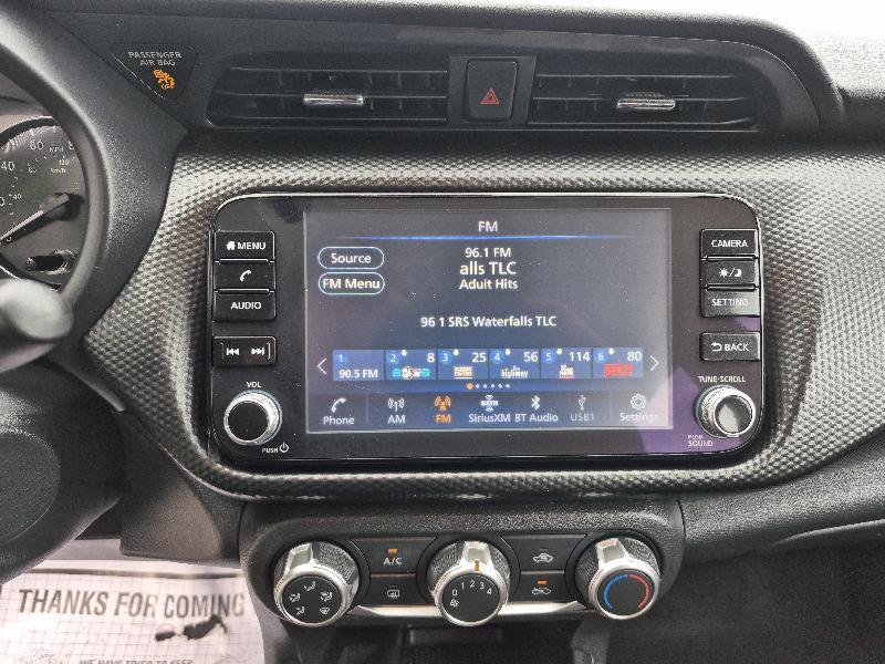 Nissan Kicks  2023