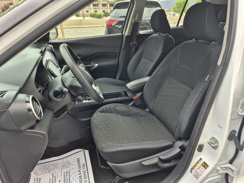 Nissan Kicks  2023