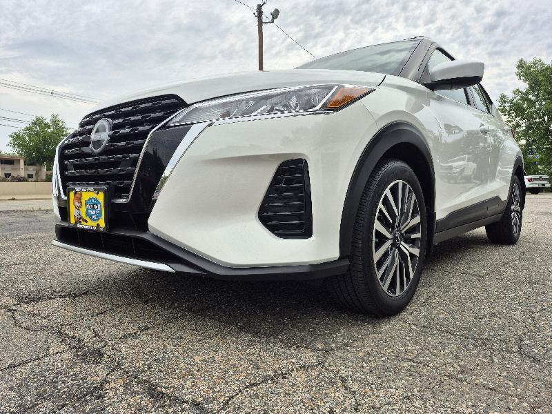 Nissan Kicks  2023