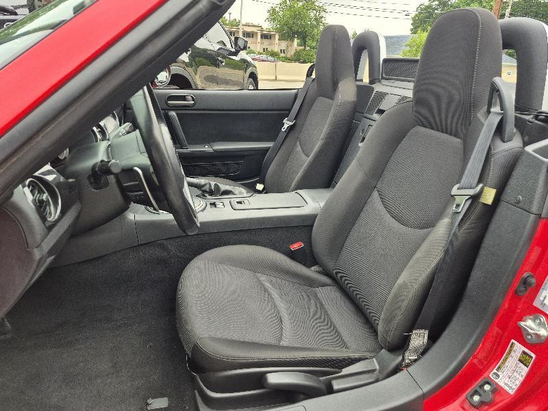 Mazda MX-5 Miata  2013