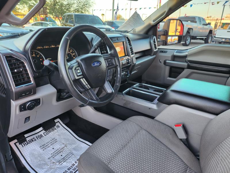 Ford F-150 XLT SuperCab Short Bed 2WD 2017