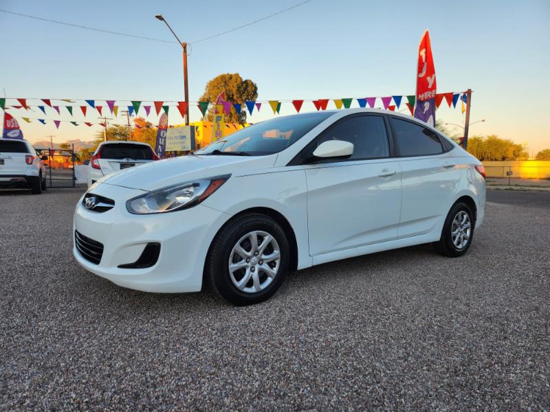 Hyundai Accent GLS 4-Door 2013 Hyundai Accent GLS 4-Door 2013