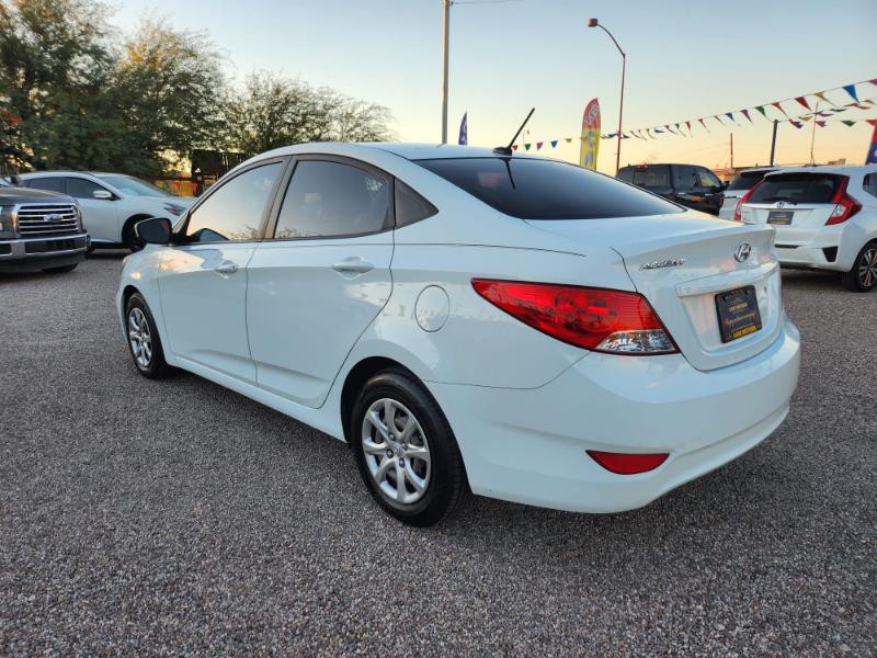 Hyundai Accent GLS 4-Door 2013 Hyundai Accent GLS 4-Door 2013