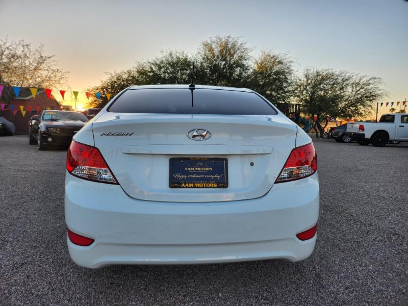 Hyundai Accent GLS 4-Door 2013 Hyundai Accent GLS 4-Door 2013