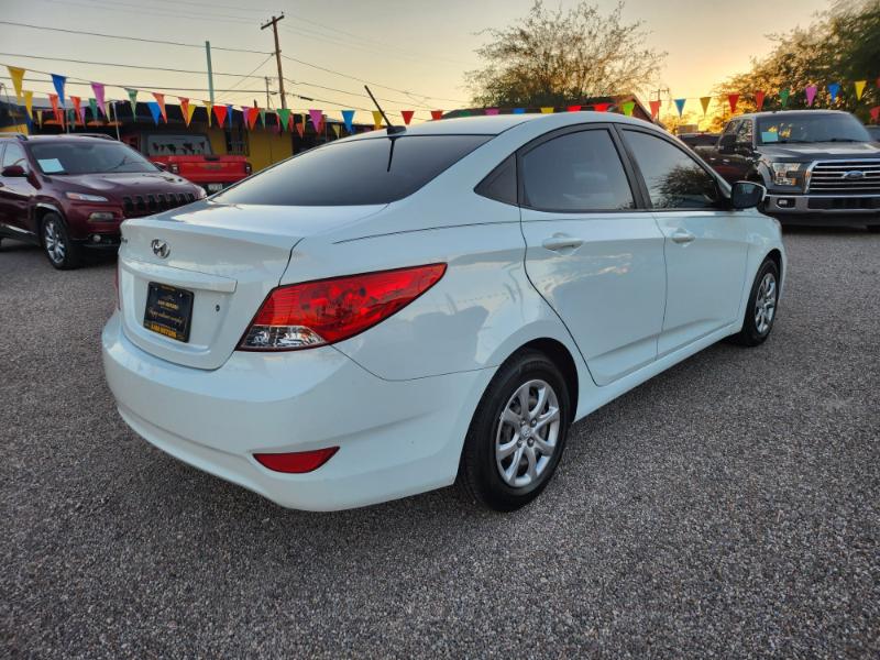 Hyundai Accent GLS 4-Door 2013 Hyundai Accent GLS 4-Door 2013