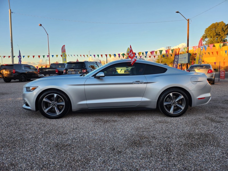 Ford Mustang EcoBoost Coupe 2015