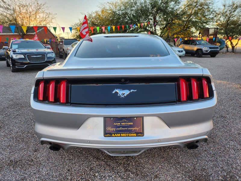 Ford Mustang EcoBoost Coupe 2015