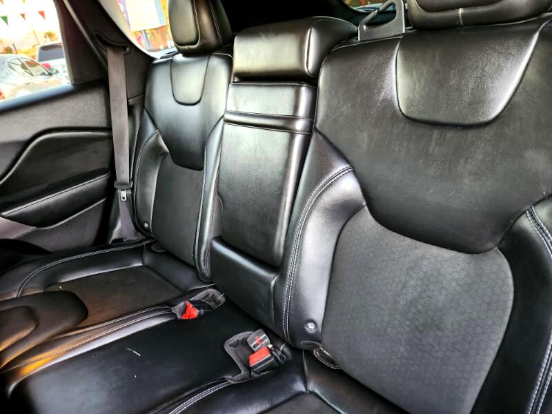 Jeep Cherokee Latitude Plus FWD 2019