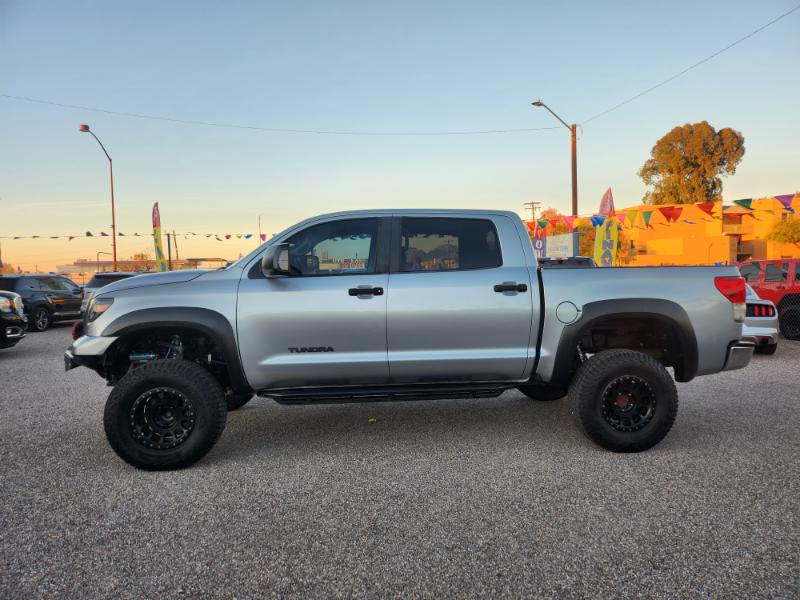 Toyota Tundra Tundra-Grade CrewMax 5.7L 2WD 2013