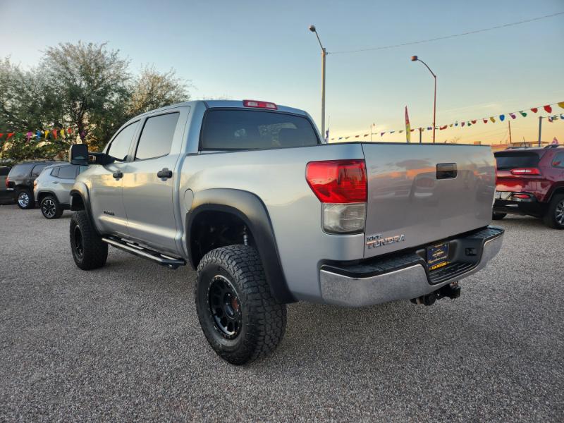 Toyota Tundra Tundra-Grade CrewMax 5.7L 2WD 2013