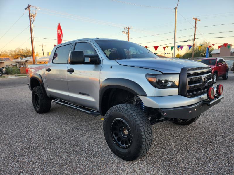 Toyota Tundra Tundra-Grade CrewMax 5.7L 2WD 2013