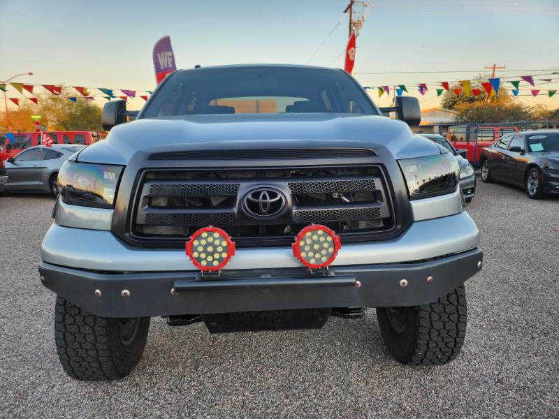 Toyota Tundra Tundra-Grade CrewMax 5.7L 2WD 2013