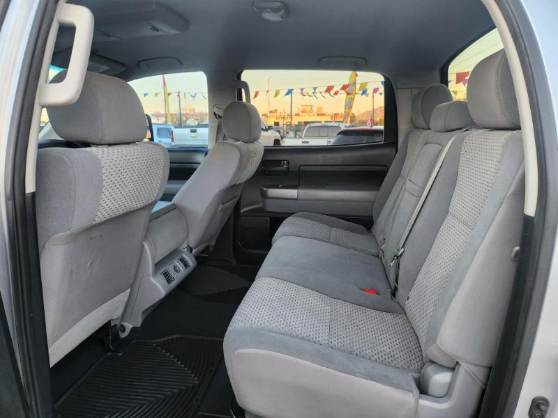 Toyota Tundra Tundra-Grade CrewMax 5.7L 2WD 2013