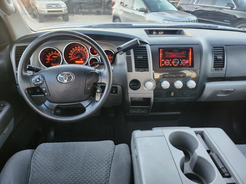 Toyota Tundra Tundra-Grade CrewMax 5.7L 2WD 2013