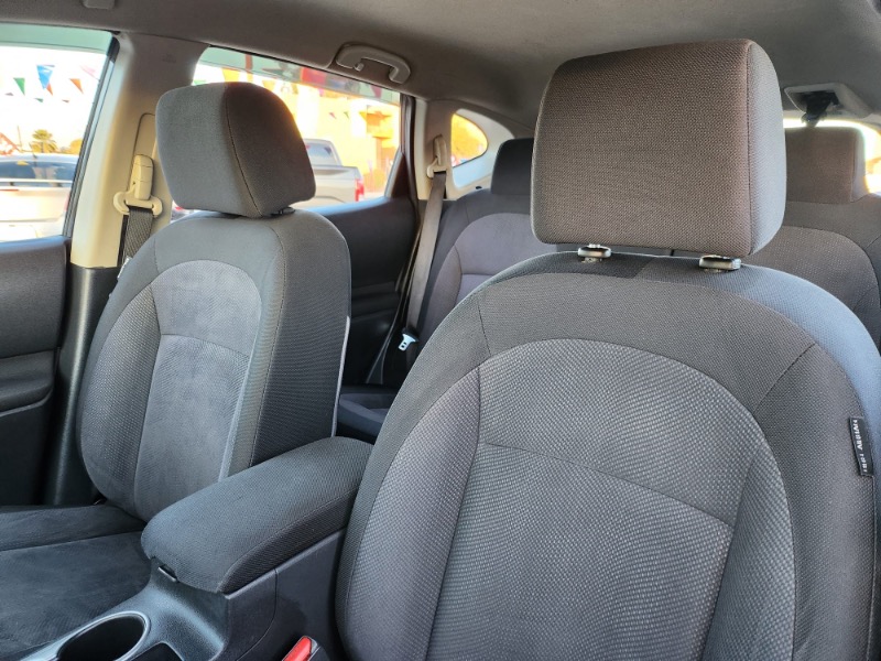 Nissan Rogue S AWD 2012