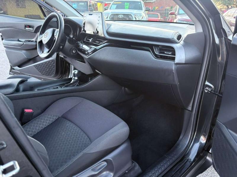 Toyota C-HR LE 4D SUV 2020