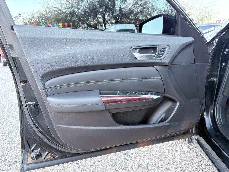 Acura TLX 8-Spd DCT 2016