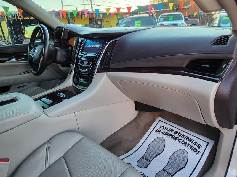 Cadillac Escalade Premium 4WD 2015