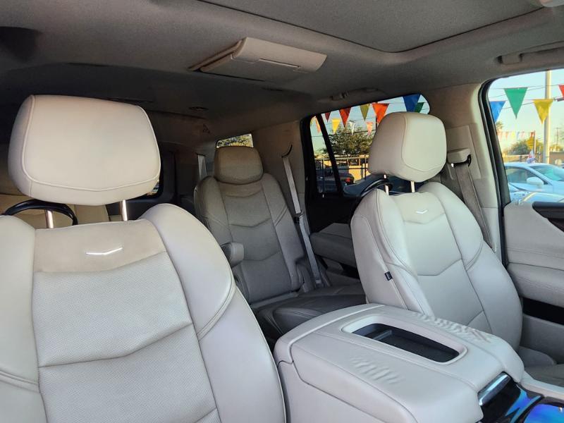 Cadillac Escalade Premium 4WD 2015