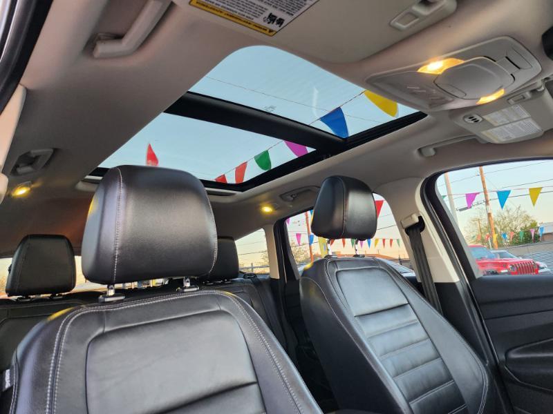 Ford Escape Titanium FWD 2017