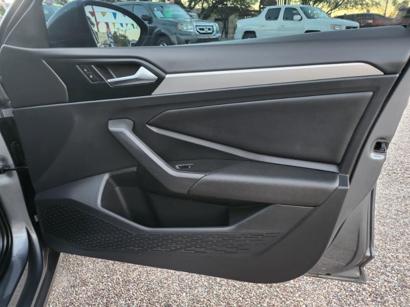 Volkswagen Jetta 1.4T S 8A 2020