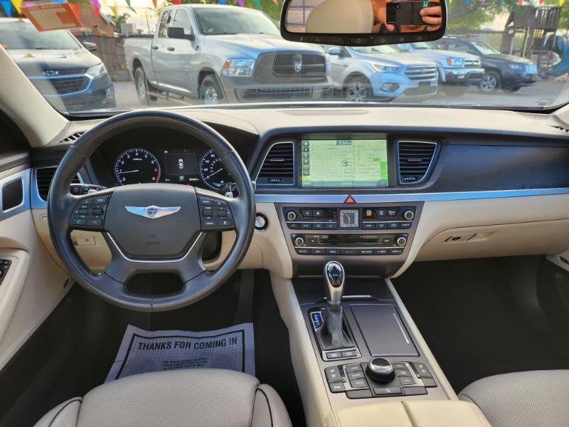 Hyundai Genesis 5.0L RWD 2015