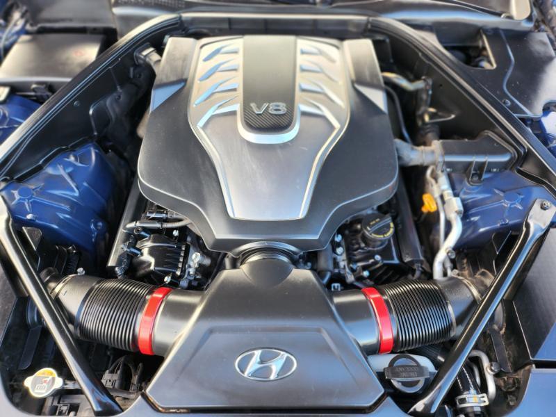 Hyundai Genesis 5.0L RWD 2015