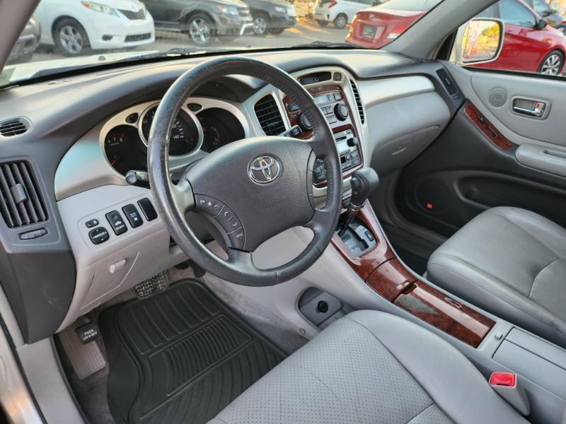 Toyota Highlander V6 4WD 2005