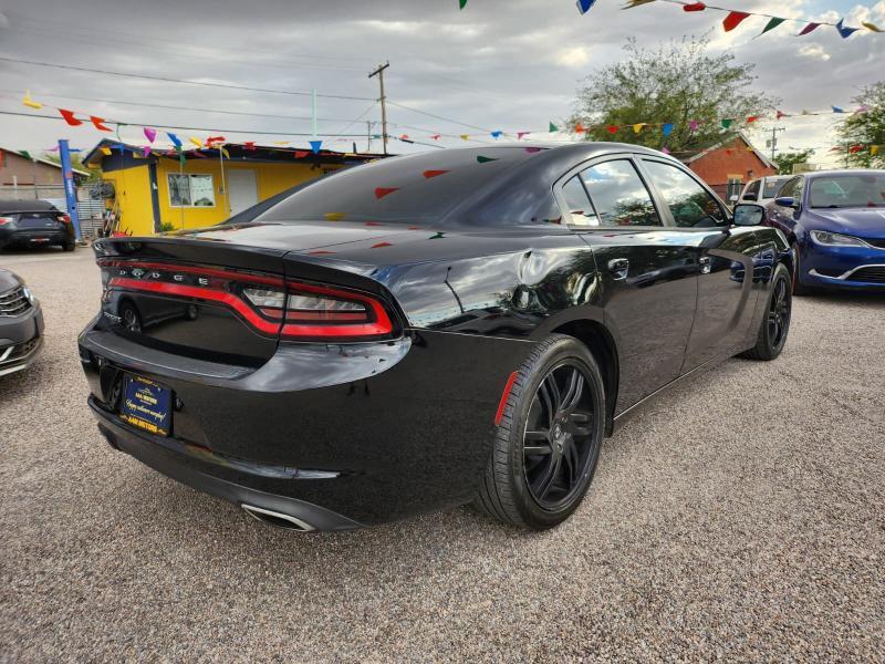 Dodge Charger SE 2016
