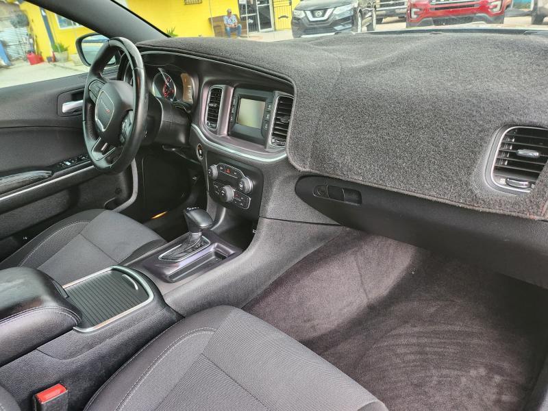 Dodge Charger SE 2016