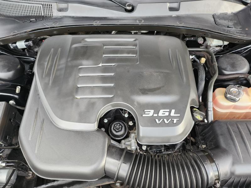 Dodge Charger SE 2016