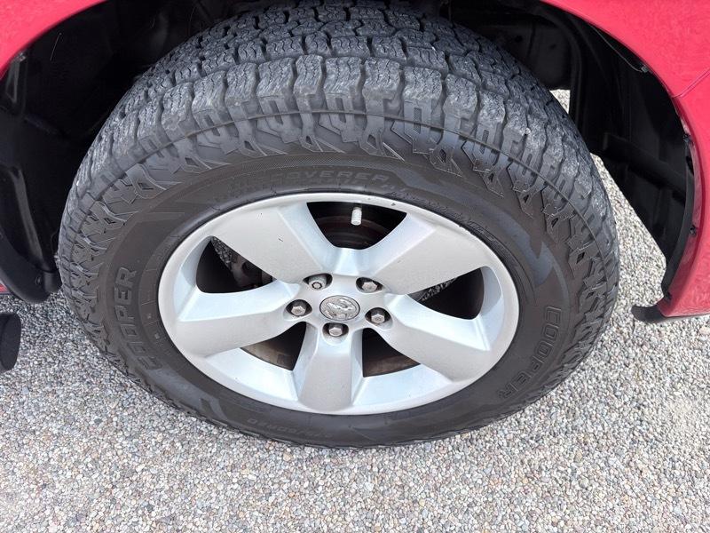 RAM 1500 Tradesman Crew Cab SWB 2WD 2013
