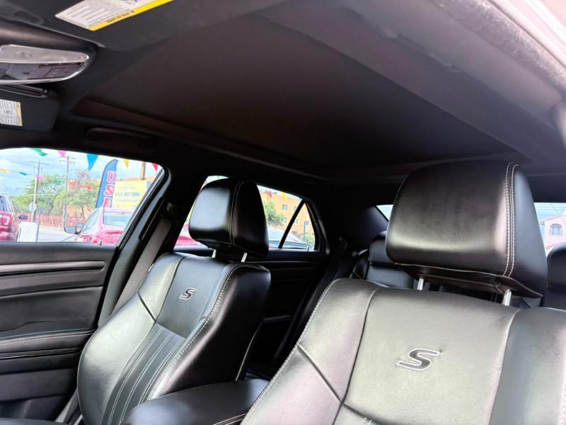 Chrysler 300 S V6 RWD 2015