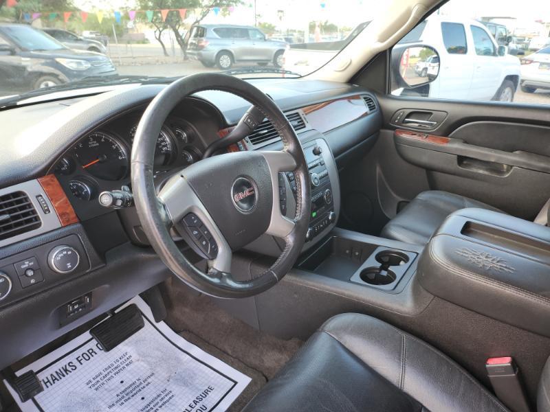 GMC Yukon SLT 4WD 2013