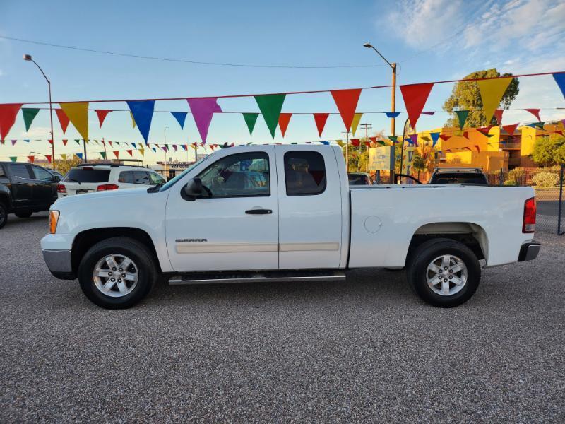 GMC Sierra photo 2